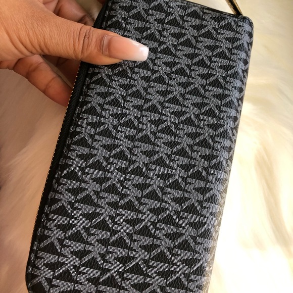 Mk wallet - Picture 2 of 3